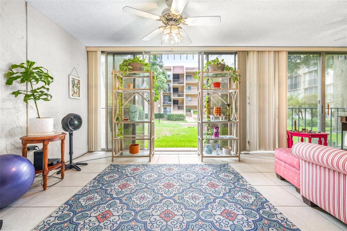 90 HIGHLAND AVENUE — photo 10 of 53