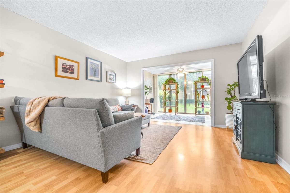 90 HIGHLAND AVENUE — photo 6 of 53