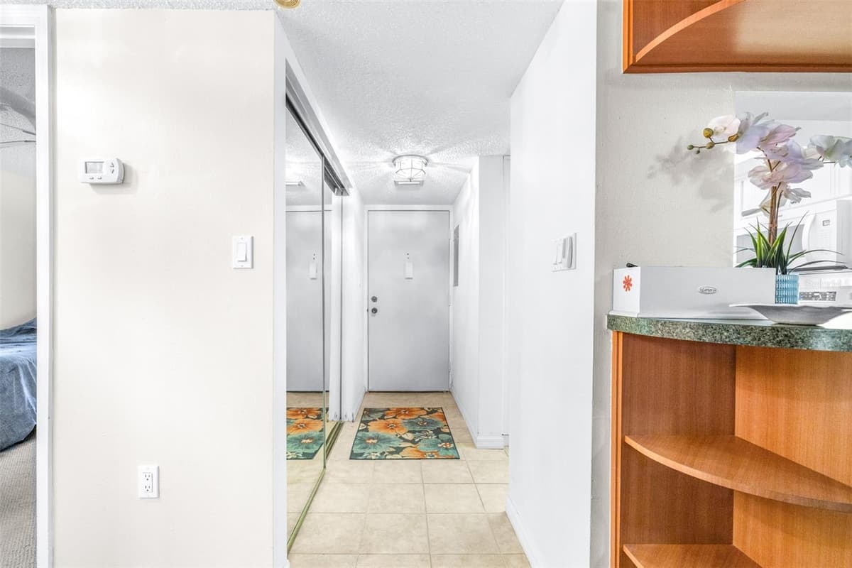 90 HIGHLAND AVENUE — photo 11 of 53