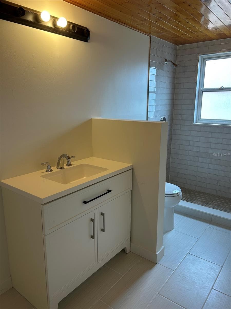 7011 PLACE DE LA PAIX — photo 14 of 22