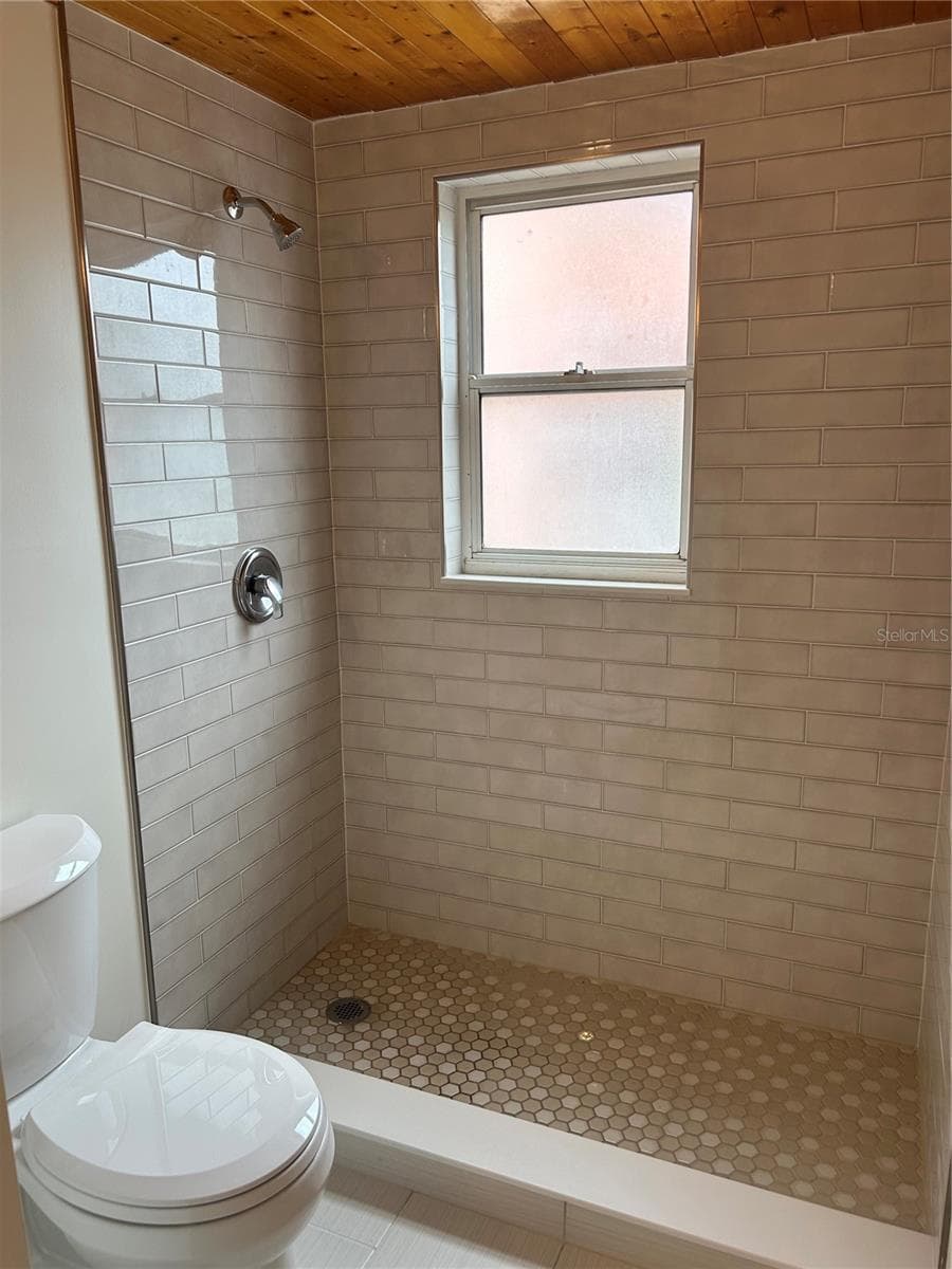 7011 PLACE DE LA PAIX — photo 13 of 22