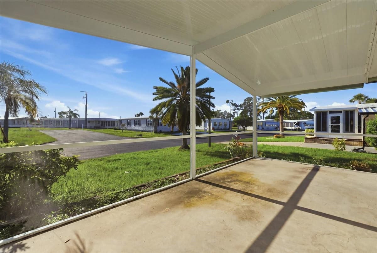 129 NAUTICAL DRIVE — photo 23 of 34