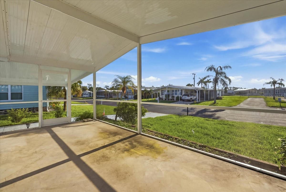 129 NAUTICAL DRIVE — photo 22 of 34