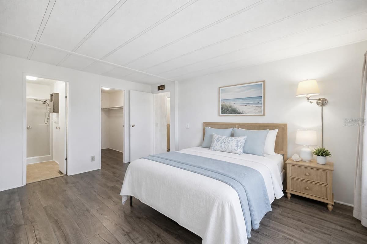 129 NAUTICAL DRIVE — photo 11 of 34
