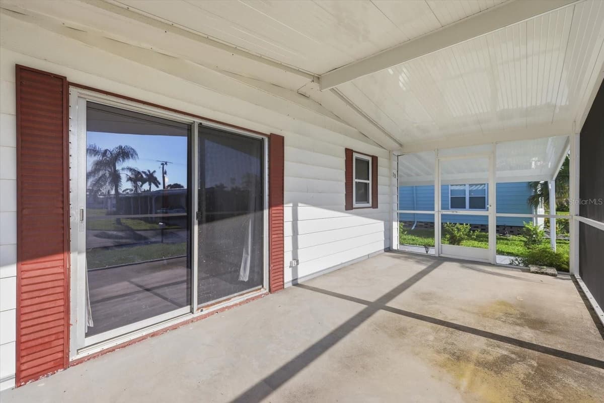 129 NAUTICAL DRIVE — photo 21 of 34