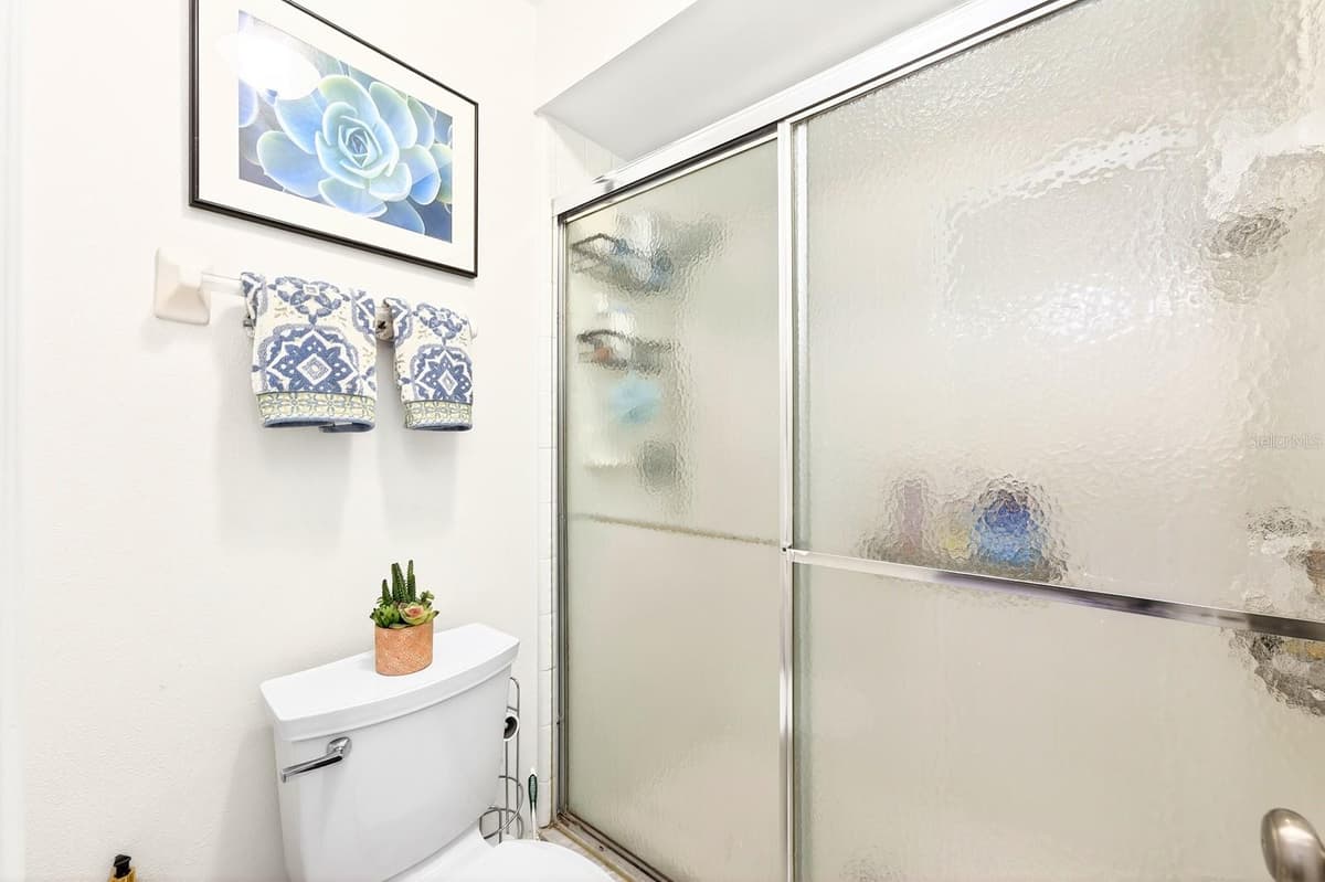 314 SAND TRAP COVE — photo 14 of 25