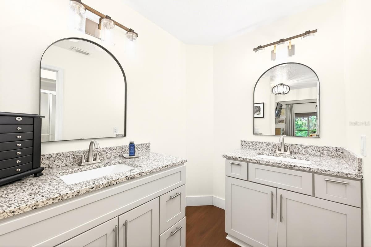 314 SAND TRAP COVE — photo 12 of 25