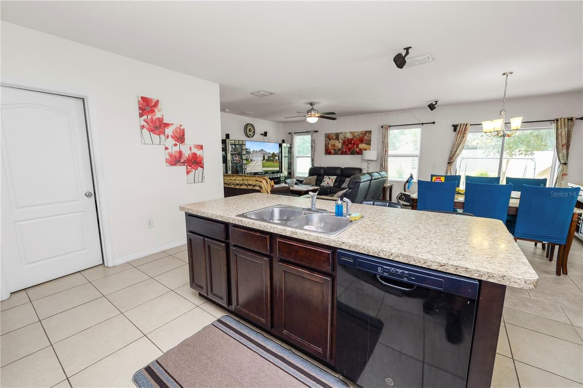 813 SHEEN CIRCLE — photo 17 of 38