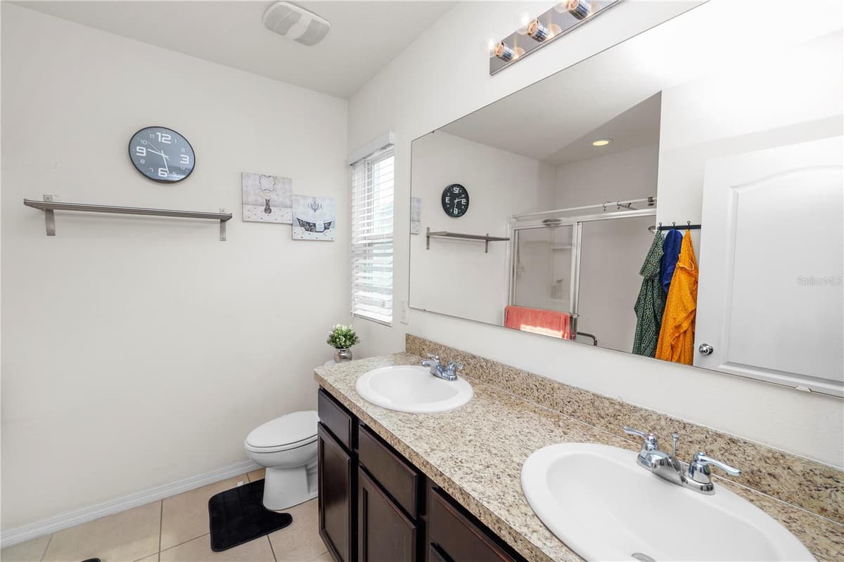 813 SHEEN CIRCLE — photo 12 of 38
