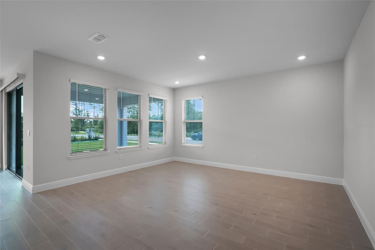 11923 SHINE VIEW LANE — photo 11 of 40