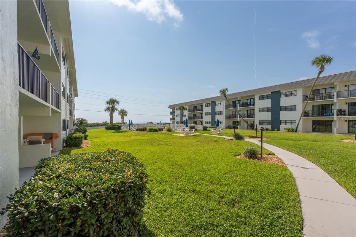 2100 OCEAN SHORE BOULEVARD — photo 19 of 39