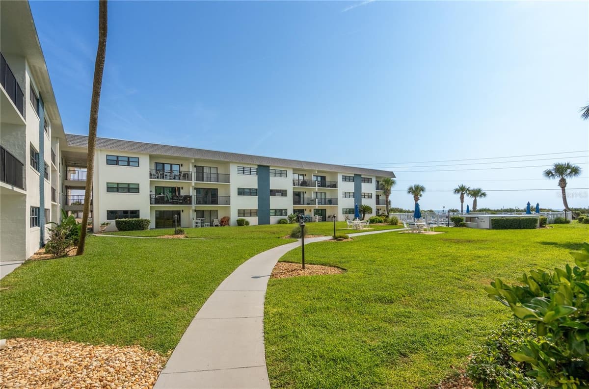 2100 OCEAN SHORE BOULEVARD — photo 25 of 39
