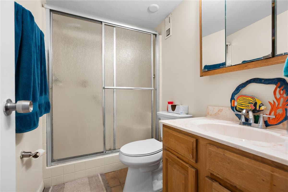 2100 OCEAN SHORE BOULEVARD — photo 15 of 39