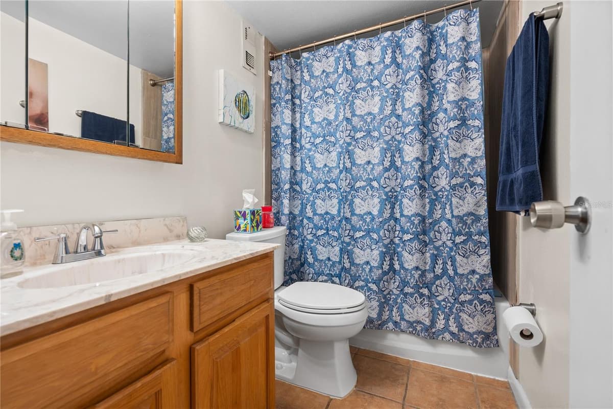 2100 OCEAN SHORE BOULEVARD — photo 12 of 39