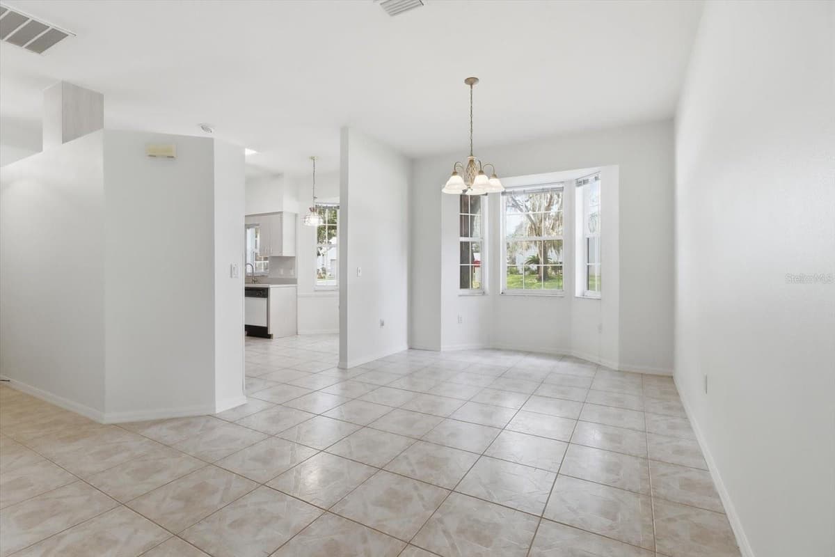 3540 BELGRAVE DRIVE — photo 4 of 33