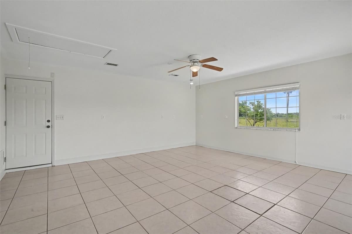 3240 CORAL AVENUE — photo 19 of 33