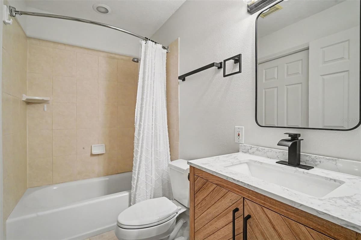 3240 CORAL AVENUE — photo 16 of 33