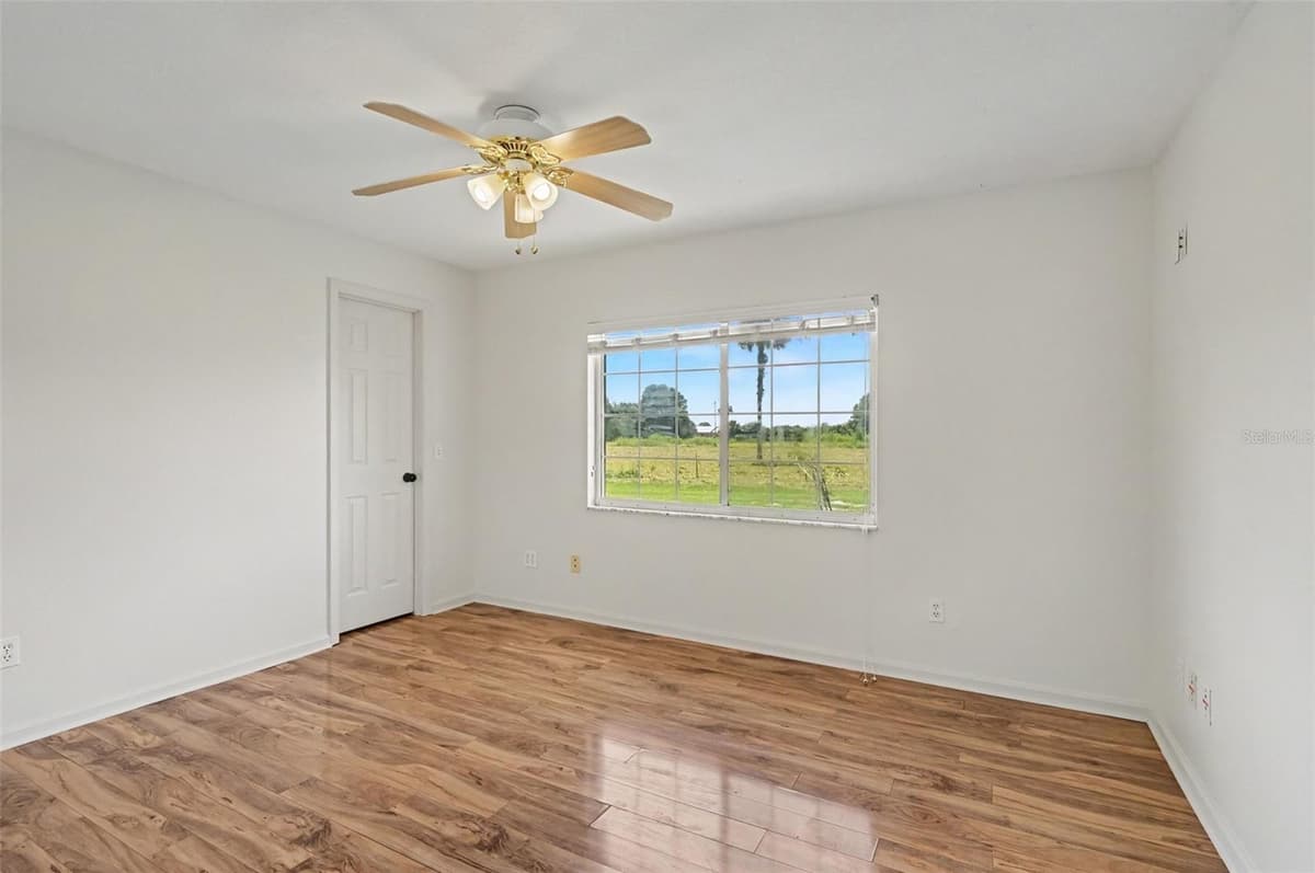 3240 CORAL AVENUE — photo 14 of 33