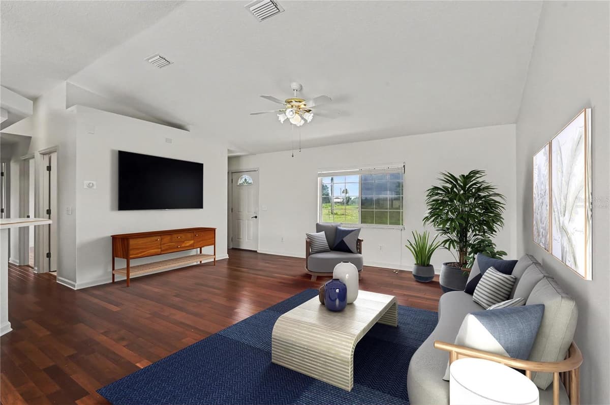 3240 CORAL AVENUE — photo 4 of 33