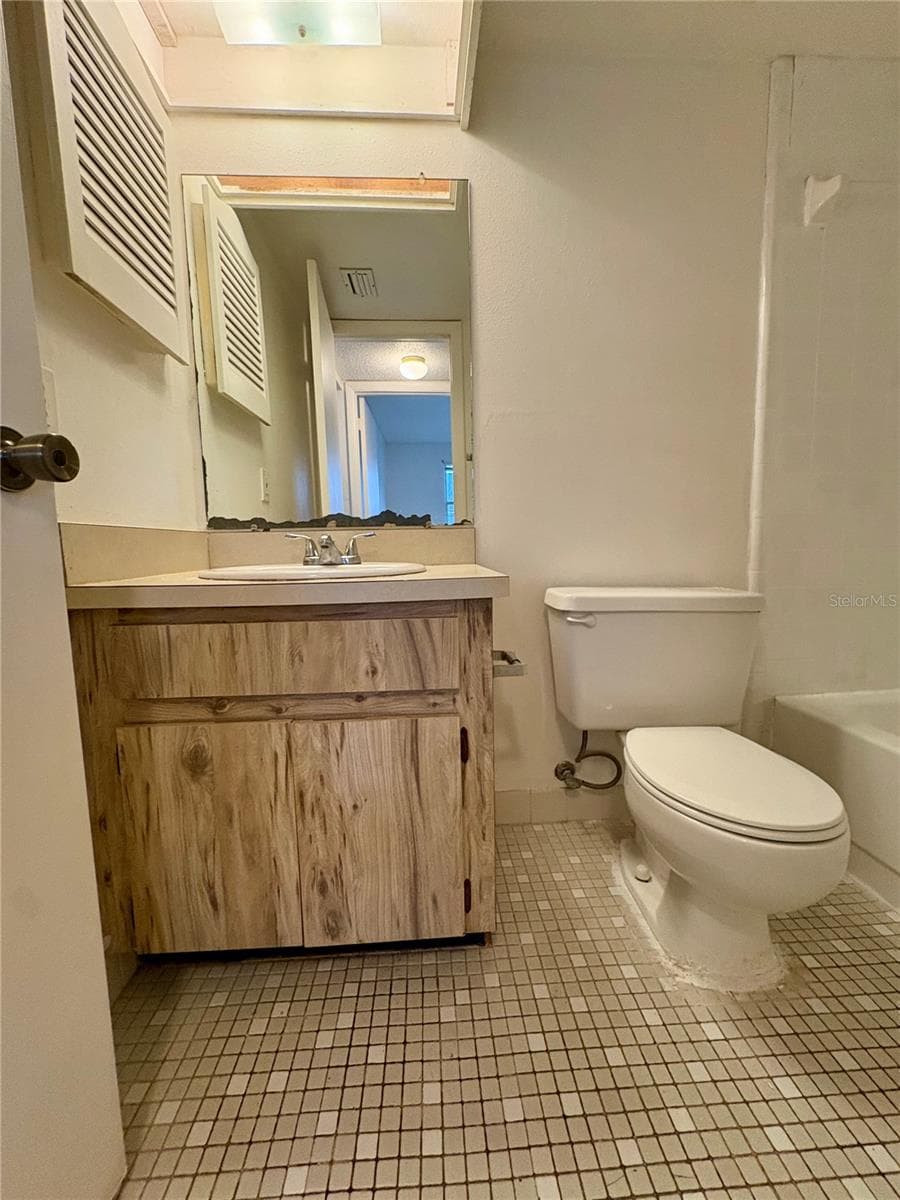 5038 TERRACE PALMS CIRCLE — photo 17 of 31
