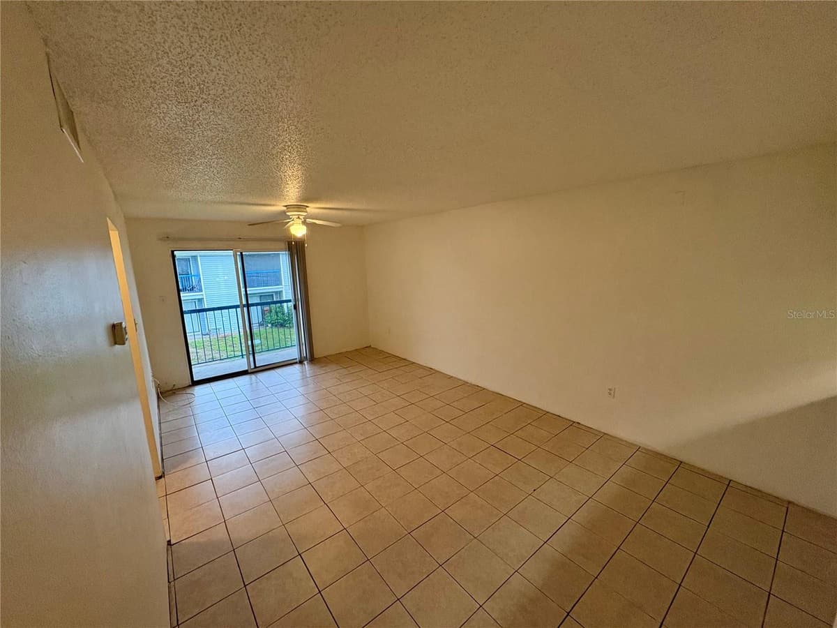 5038 TERRACE PALMS CIRCLE — photo 9 of 31