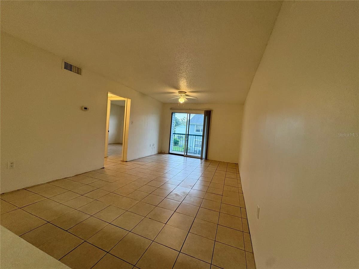5038 TERRACE PALMS CIRCLE — photo 8 of 31