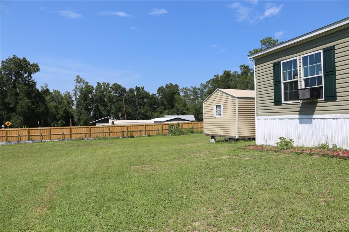 9521 66TH LANE — photo 3 of 18