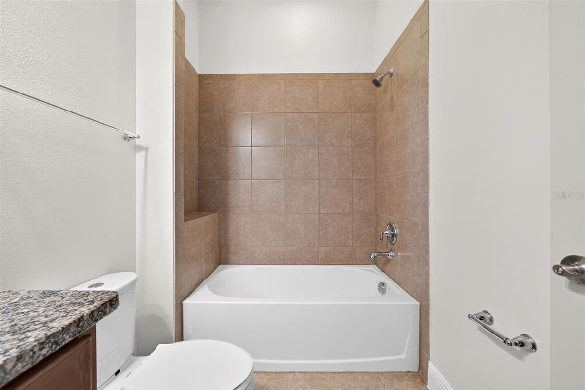 2286 DATURA LOOP — photo 13 of 16