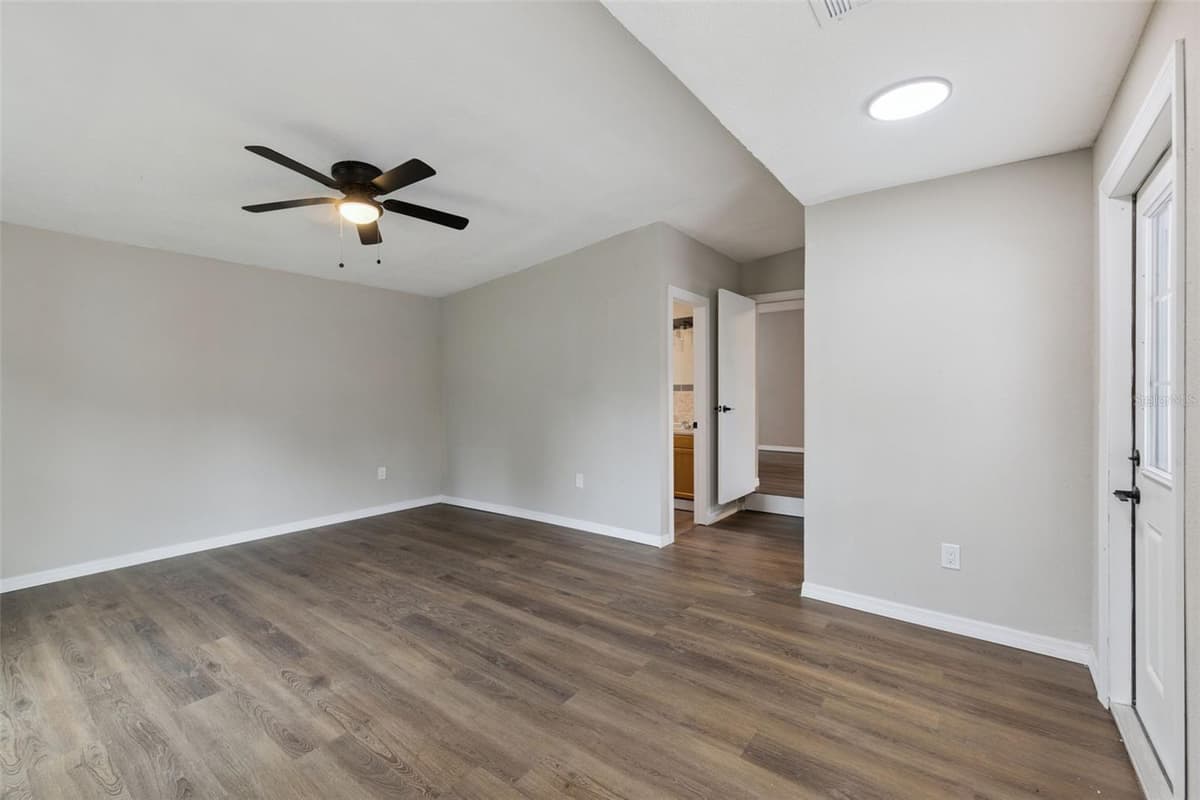 1061 BIANCA DRIVE — photo 12 of 25