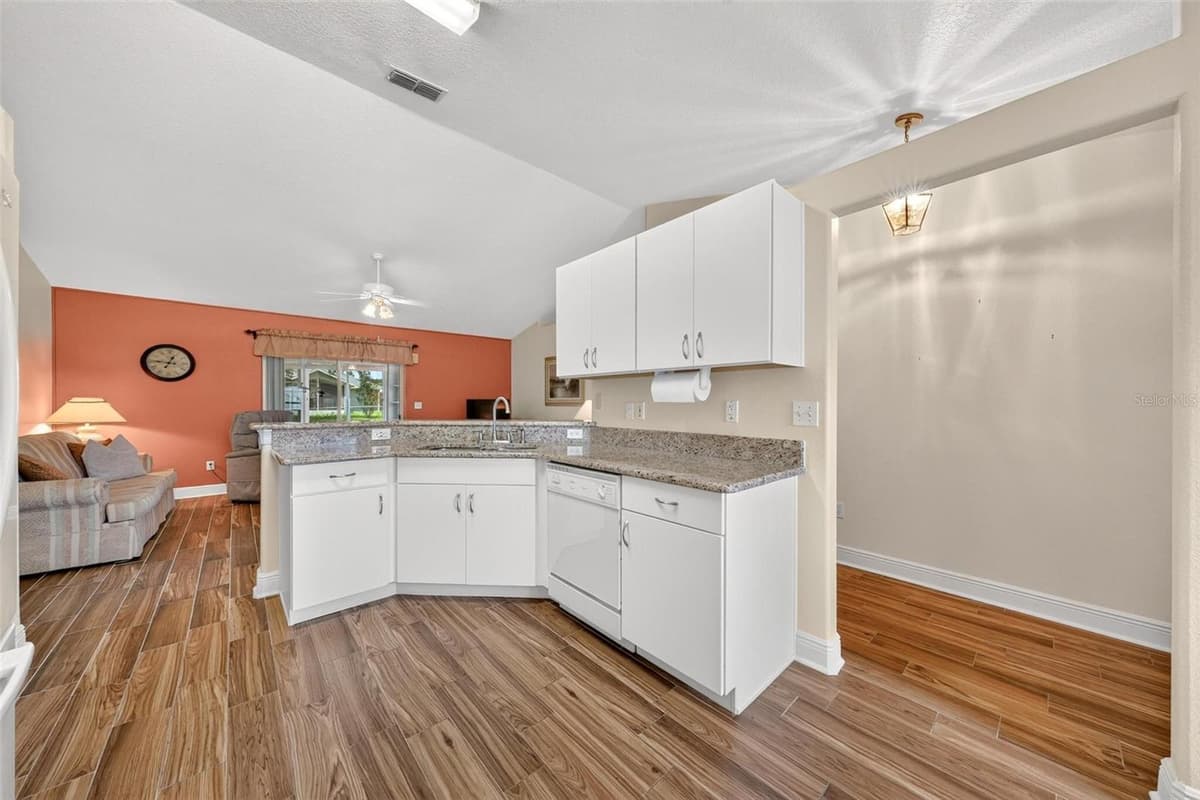 1025 GREEN RIDGE COURT — photo 12 of 69
