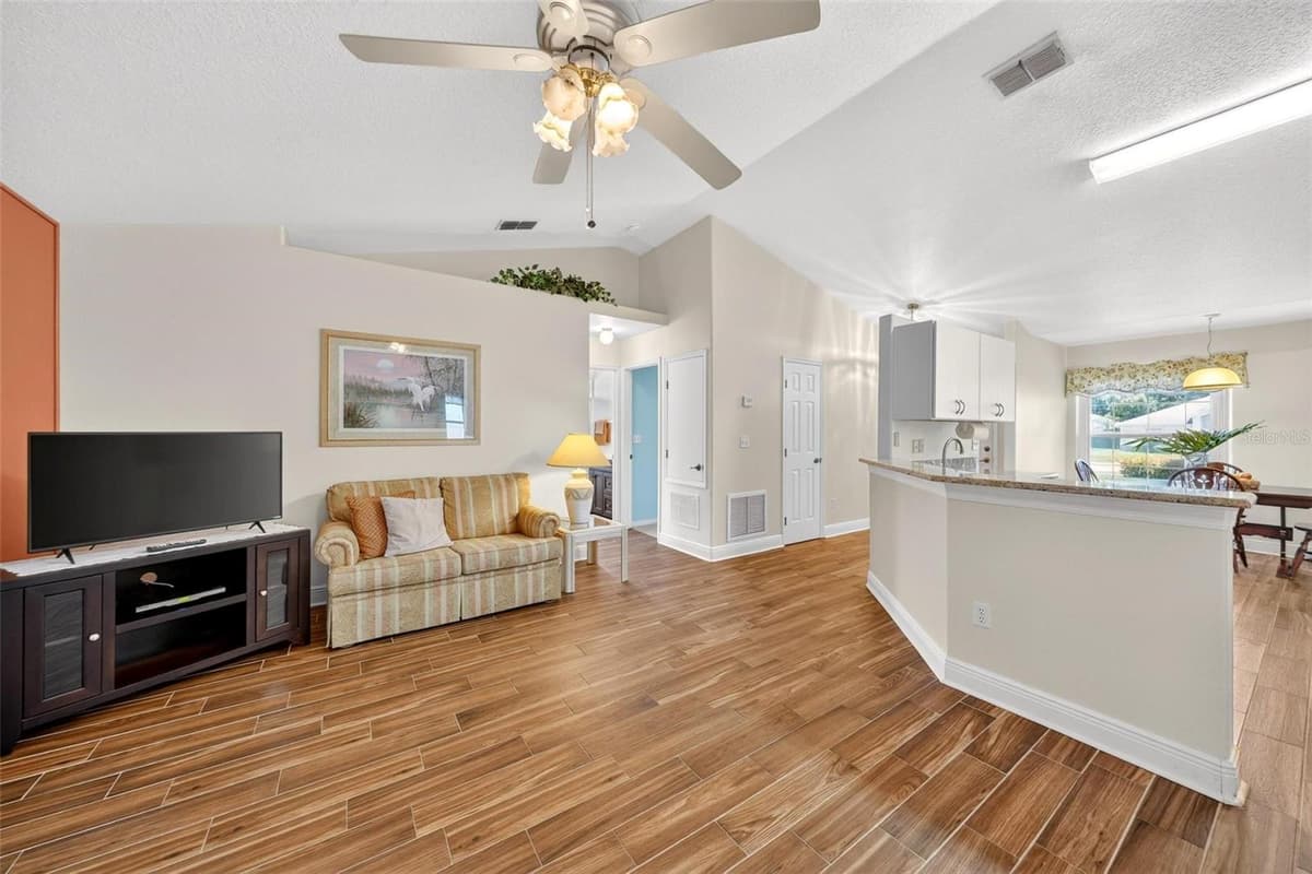 1025 GREEN RIDGE COURT — photo 38 of 69