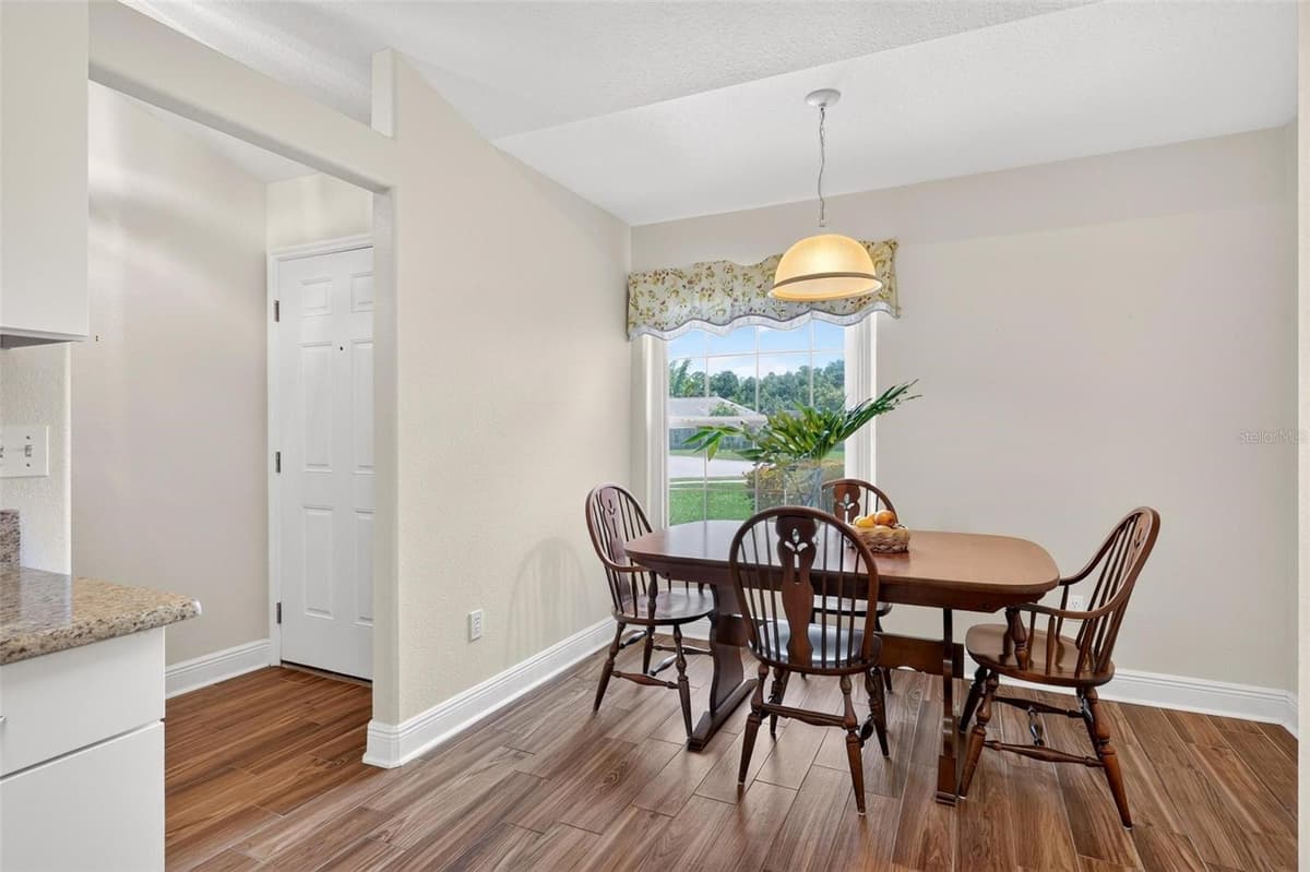 1025 GREEN RIDGE COURT — photo 9 of 69