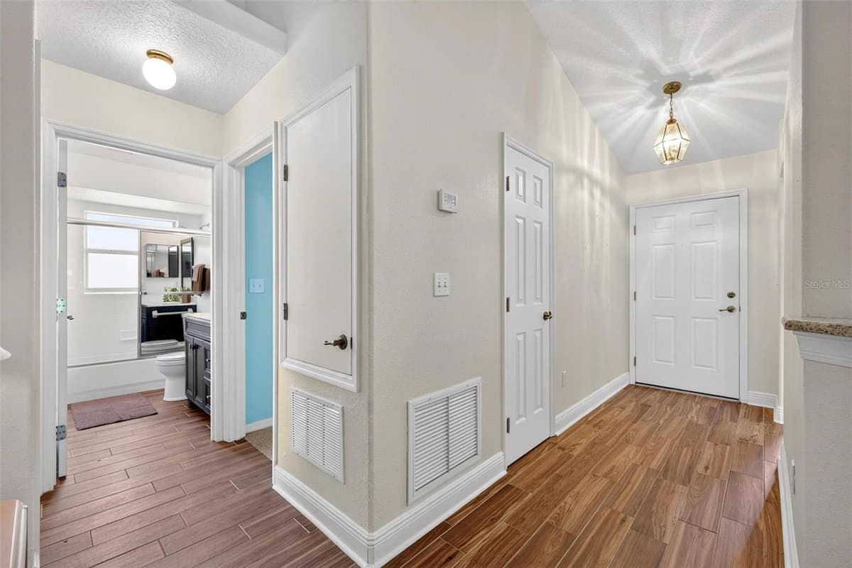 1025 GREEN RIDGE COURT — photo 40 of 69