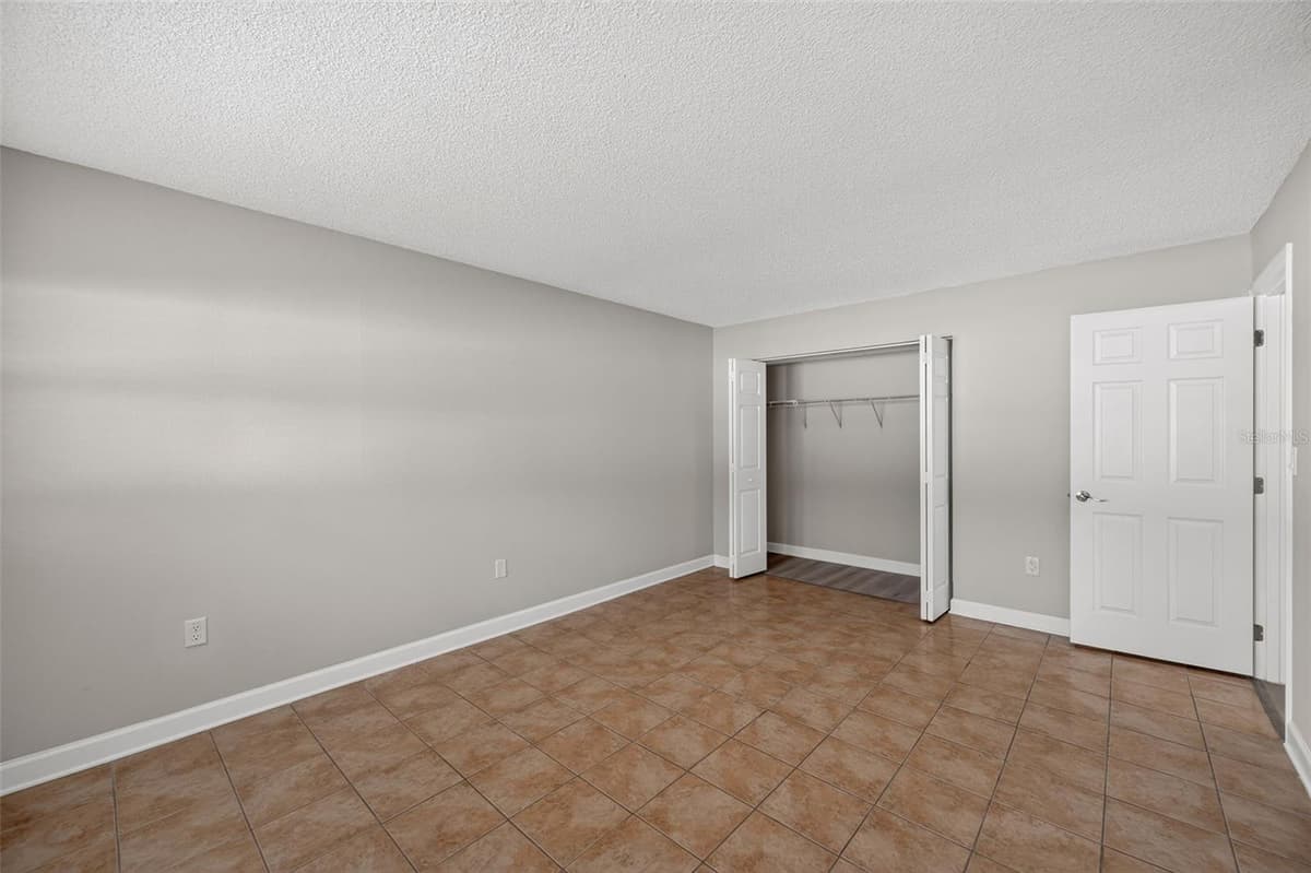 4780 COVE CIRCLE STREET — photo 13 of 40