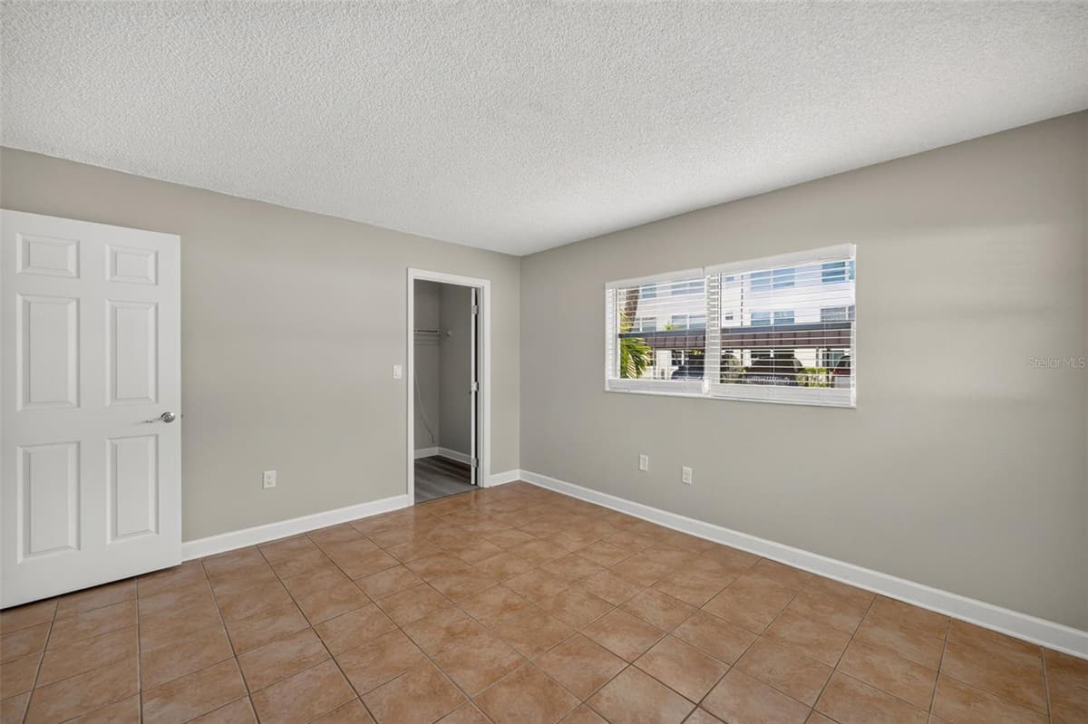 4780 COVE CIRCLE STREET — photo 20 of 40