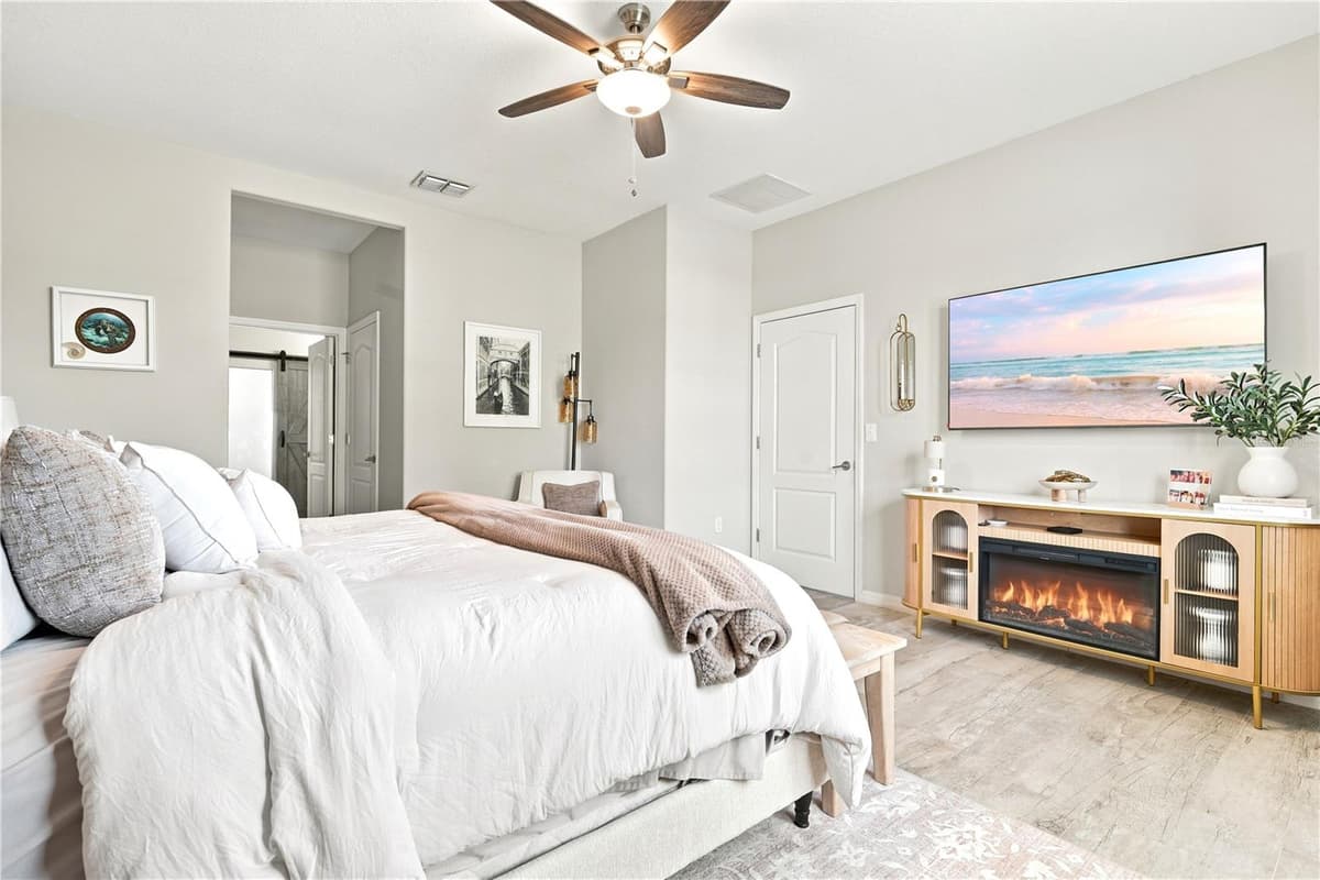 632 VICTORIA TRAILS BOULEVARD — photo 19 of 48