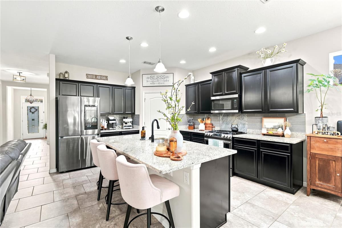 632 VICTORIA TRAILS BOULEVARD — photo 15 of 48
