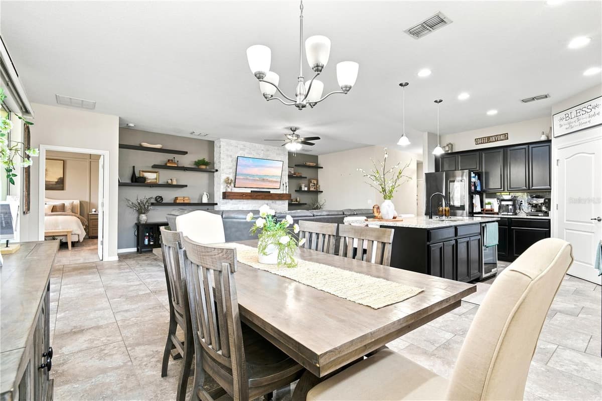 632 VICTORIA TRAILS BOULEVARD — photo 13 of 48