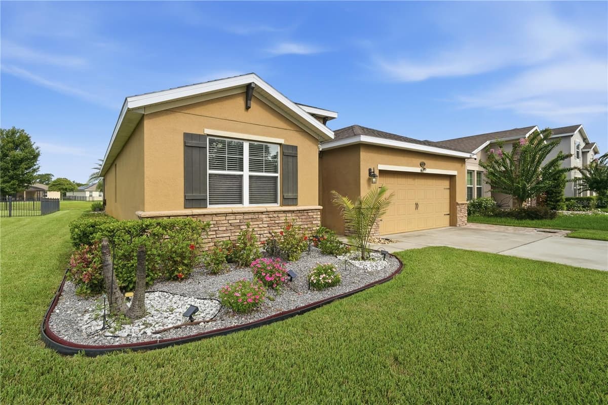 632 VICTORIA TRAILS BOULEVARD — photo 3 of 48