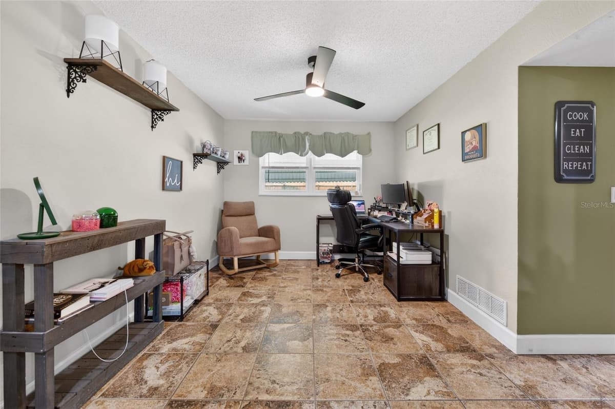 222 PINEROCK PLACE — photo 6 of 31