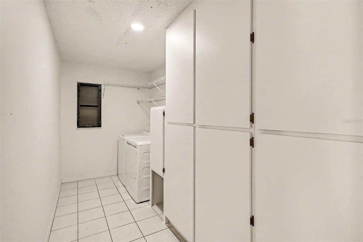 423 12TH STREET — photo 24 of 31