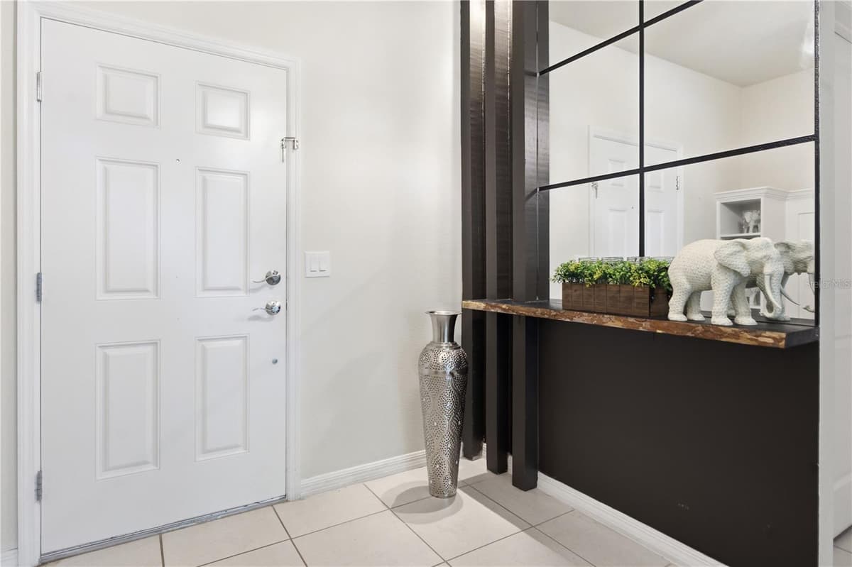 3954 LANA AVENUE — photo 2 of 28
