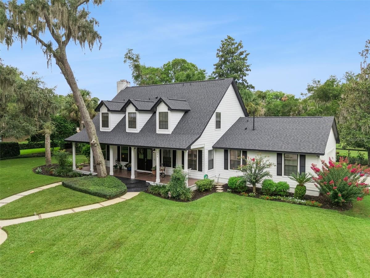 290 MANOR OAKS COURT — photo 3 of 54