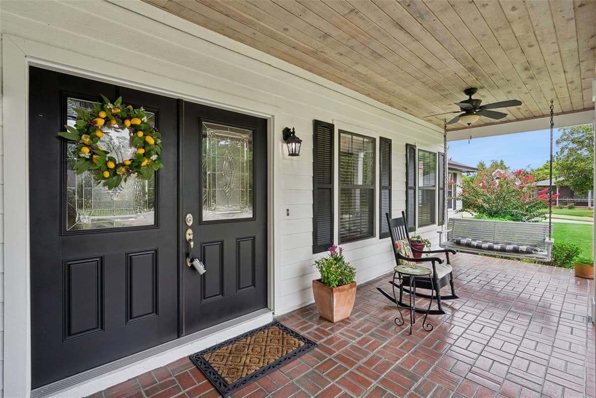290 MANOR OAKS COURT — photo 4 of 54