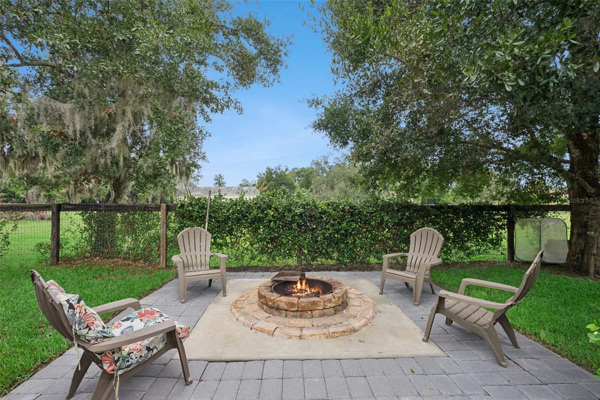 290 MANOR OAKS COURT — photo 41 of 54