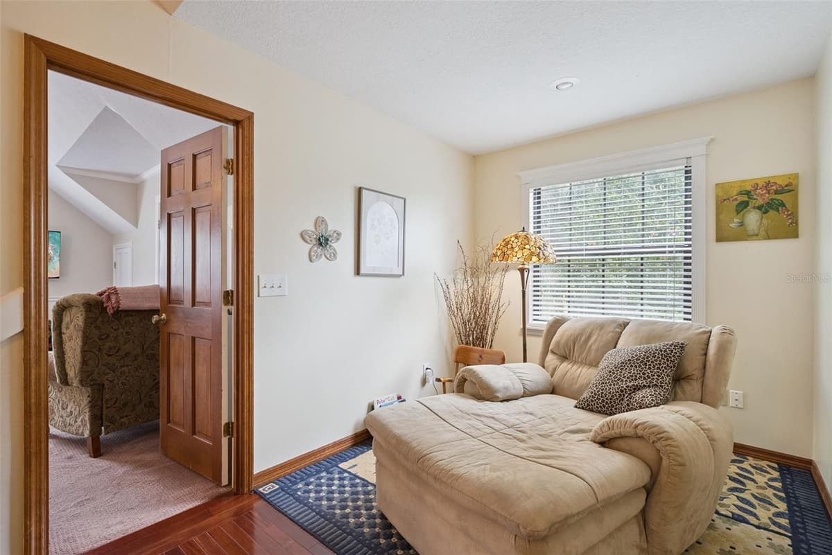 290 MANOR OAKS COURT — photo 19 of 54