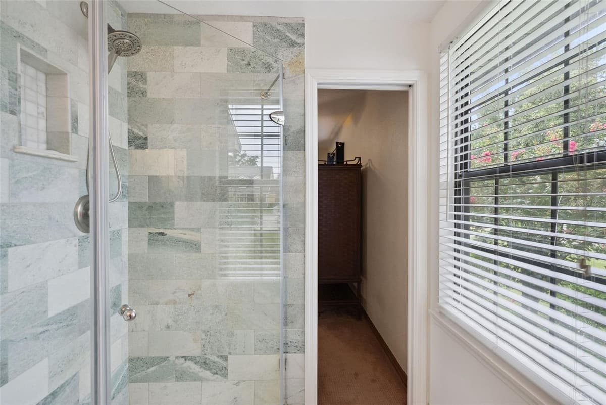 290 MANOR OAKS COURT — photo 33 of 54