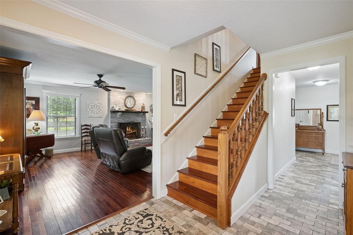 290 MANOR OAKS COURT — photo 7 of 54