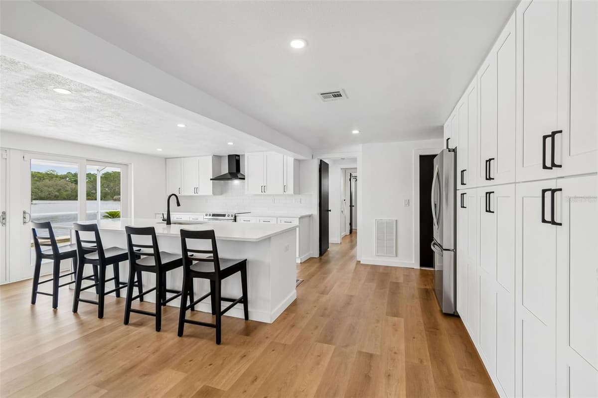 1166 CHANCELLOR DRIVE — photo 17 of 88