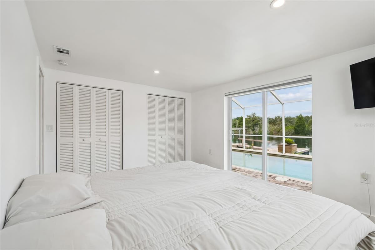 1166 CHANCELLOR DRIVE — photo 53 of 88